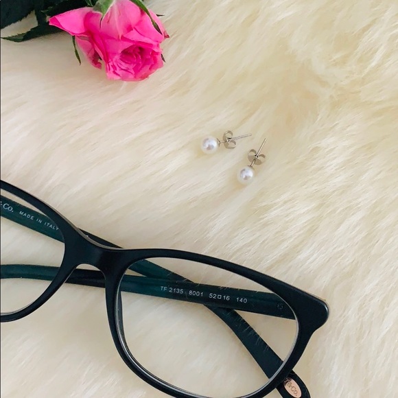 Free w/ purchase - Picture 5 of 5